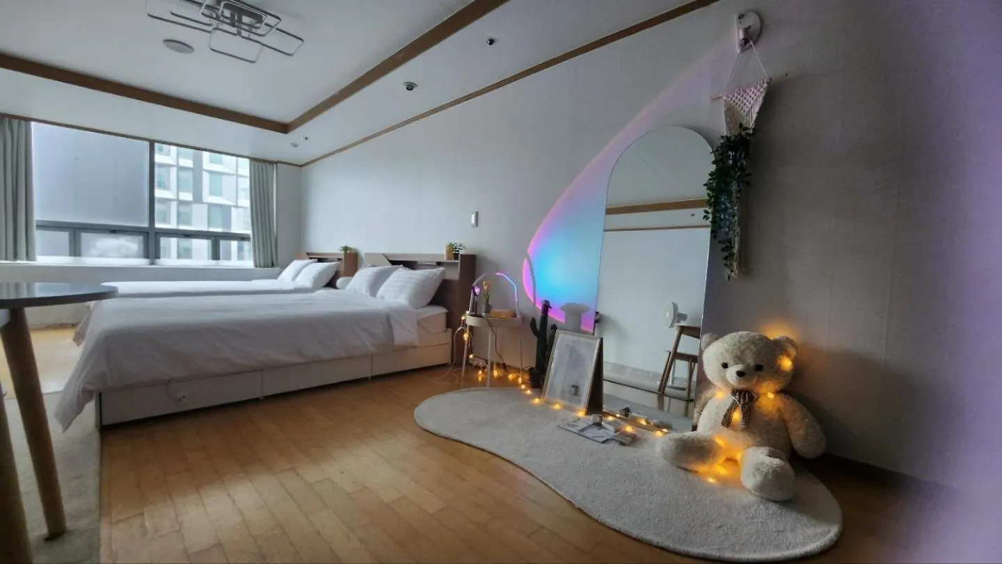 Posh_Hongdae Apart otel Seul